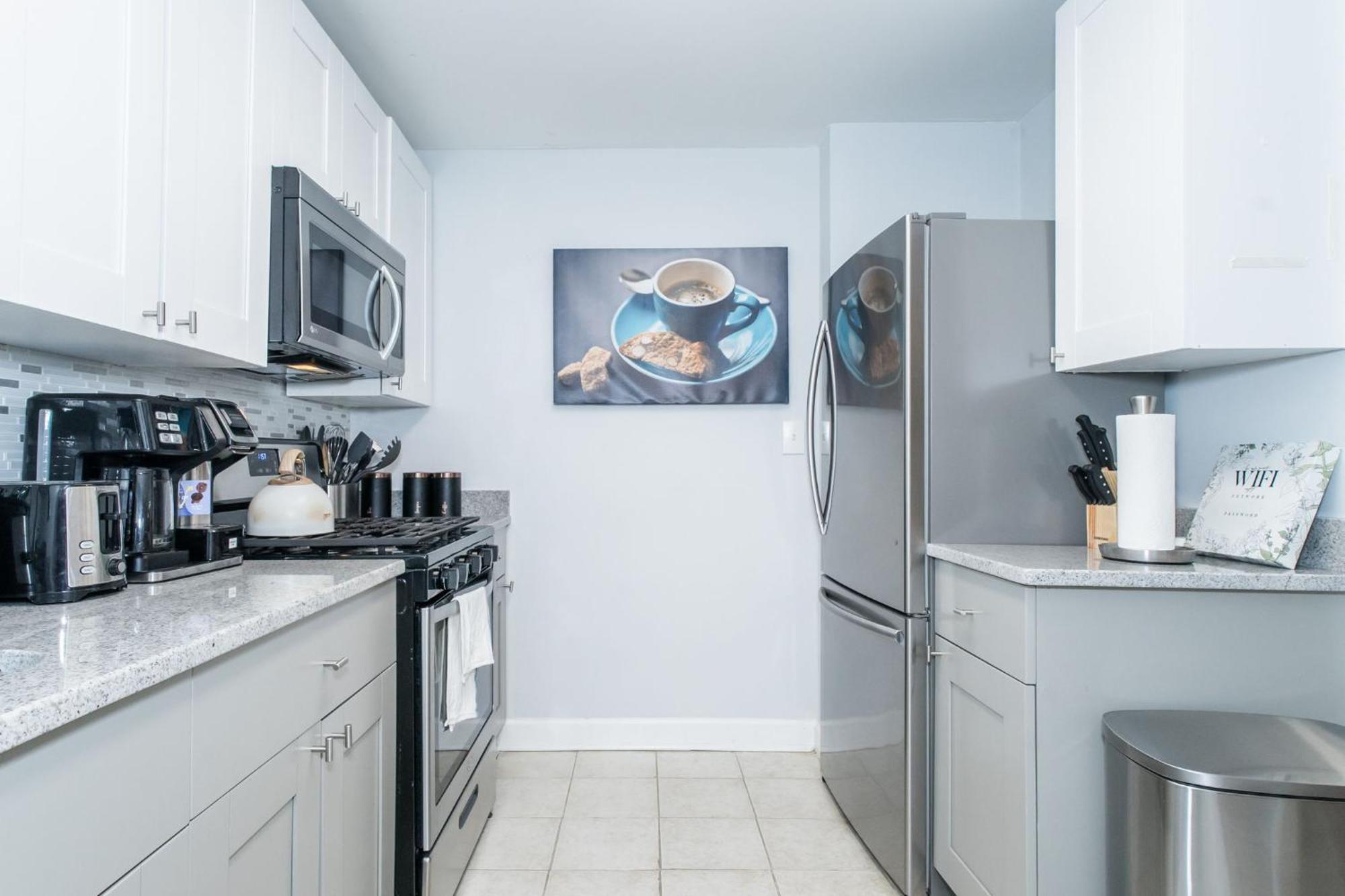 21Floor-Renovated 2Br,1Bath King And Queen Bed And Parking Atlanta Bagian luar foto