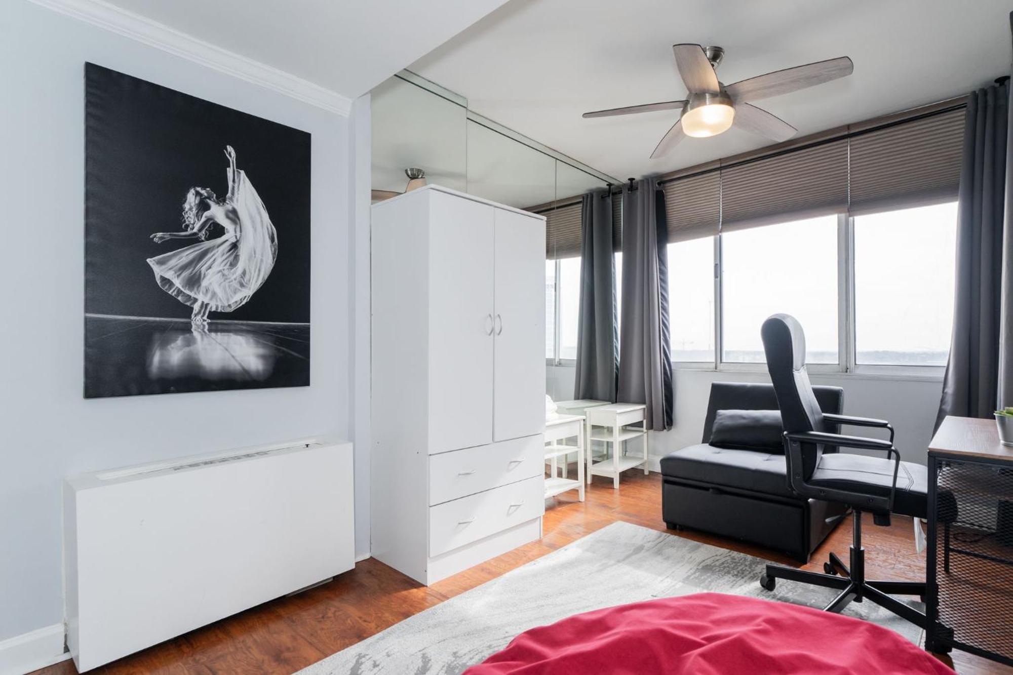21Floor-Renovated 2Br,1Bath King And Queen Bed And Parking Atlanta Bagian luar foto