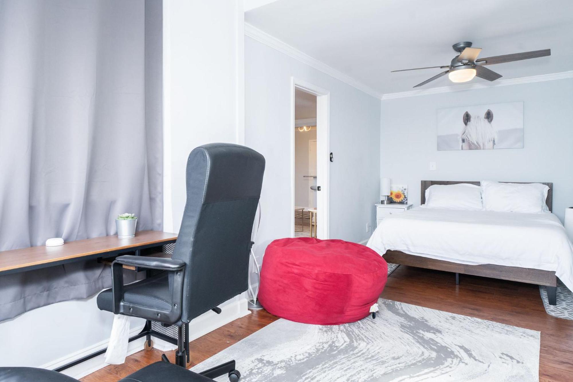 21Floor-Renovated 2Br,1Bath King And Queen Bed And Parking Atlanta Bagian luar foto