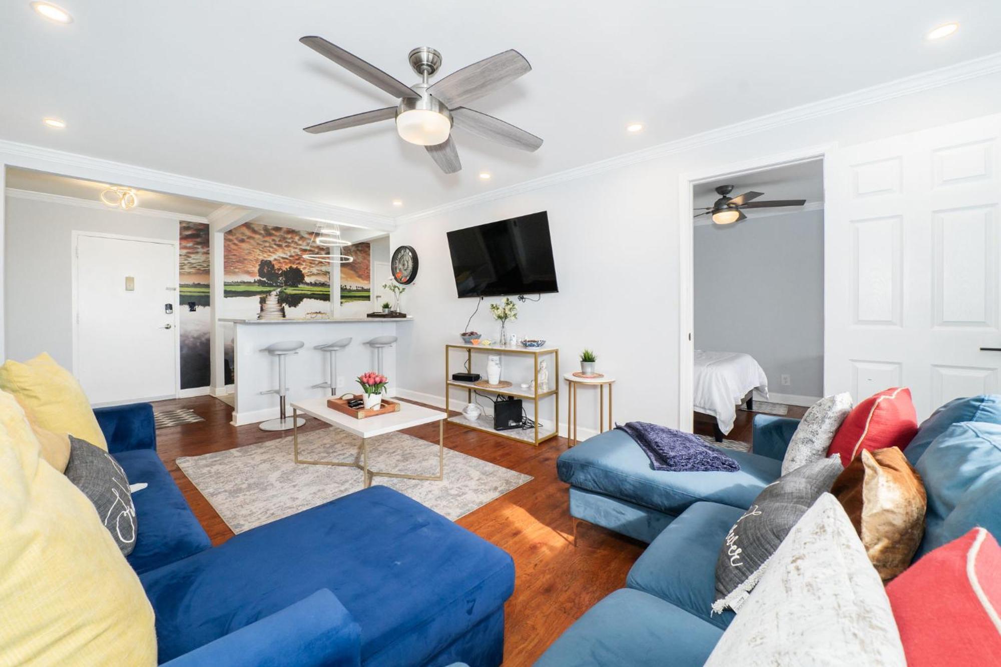 21Floor-Renovated 2Br,1Bath King And Queen Bed And Parking Atlanta Bagian luar foto
