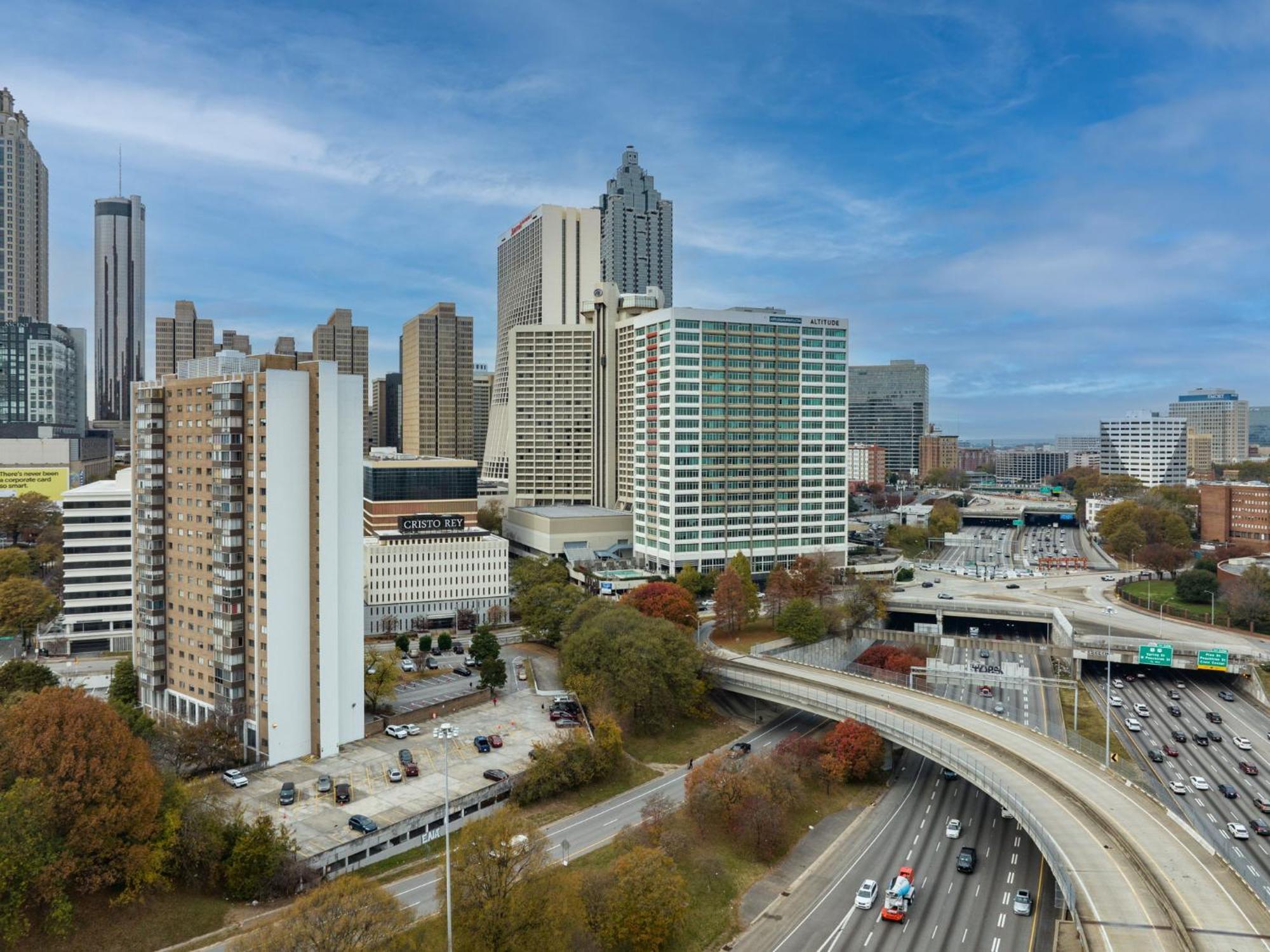 21Floor-Renovated 2Br,1Bath King And Queen Bed And Parking Atlanta Bagian luar foto