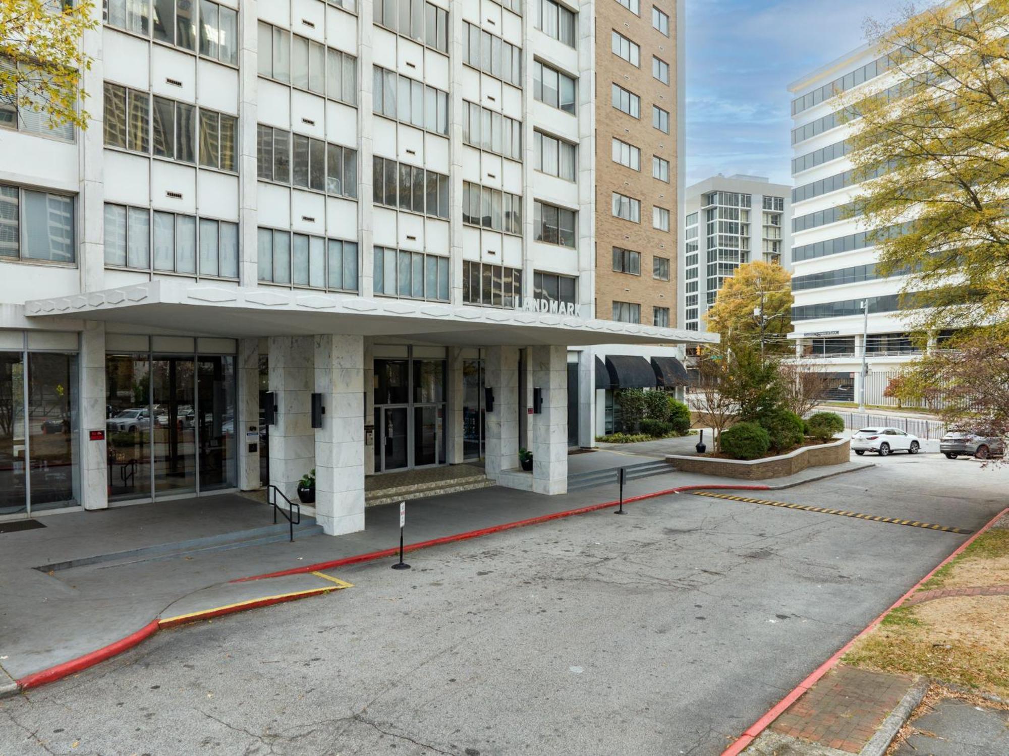 21Floor-Renovated 2Br,1Bath King And Queen Bed And Parking Atlanta Bagian luar foto