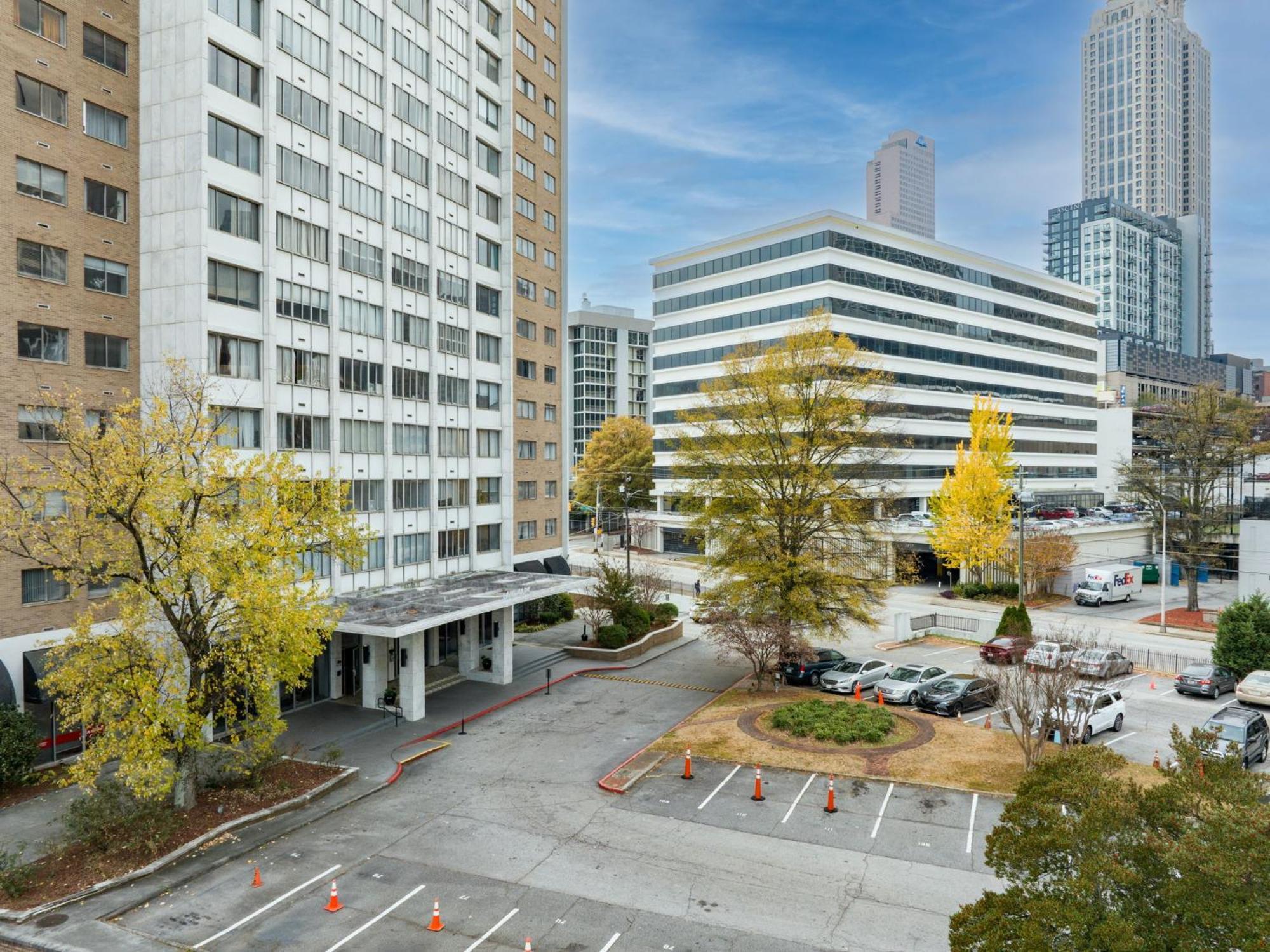 21Floor-Renovated 2Br,1Bath King And Queen Bed And Parking Atlanta Bagian luar foto
